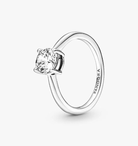 Sparkling Solitaire Ring
