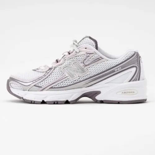 New Balance 740 Athletic Shoe - Ice Wine / White / Rose Sugar