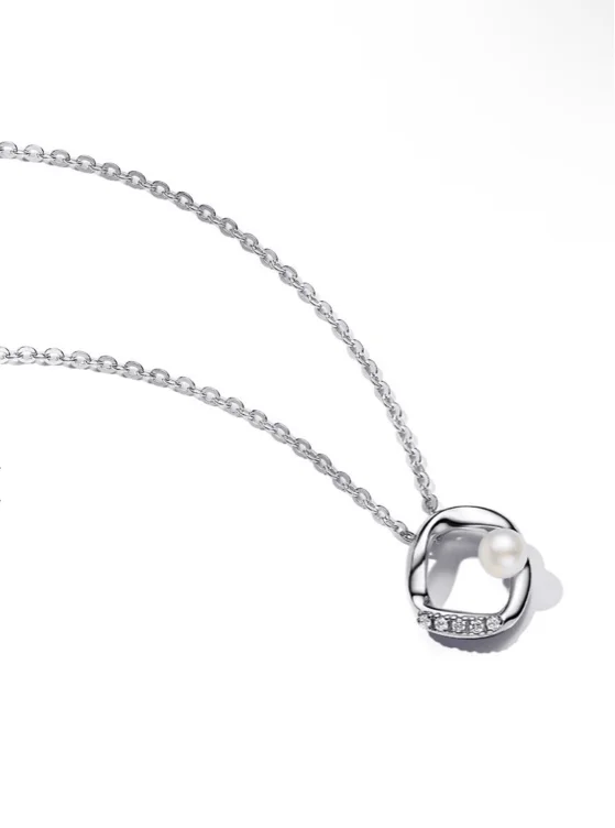 Organically Shaped Pavé Circle & Treated Freshwater Cultured Pearl Collier Necklace – Pandora US | Earn Double Points on Charms
