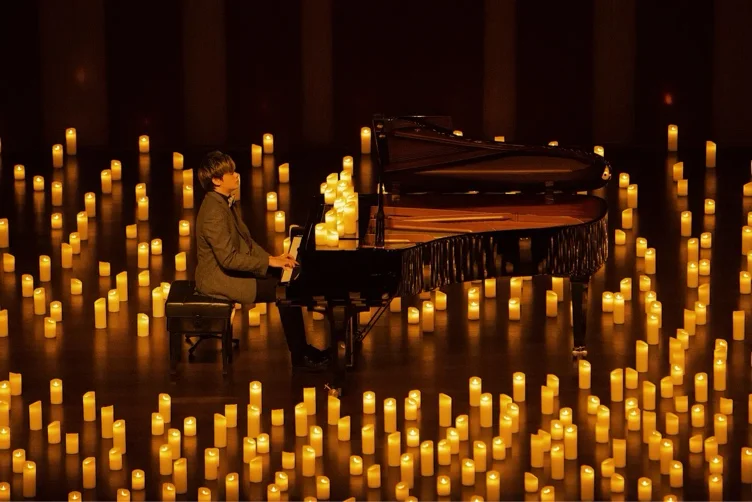 Spectacle Candlelight