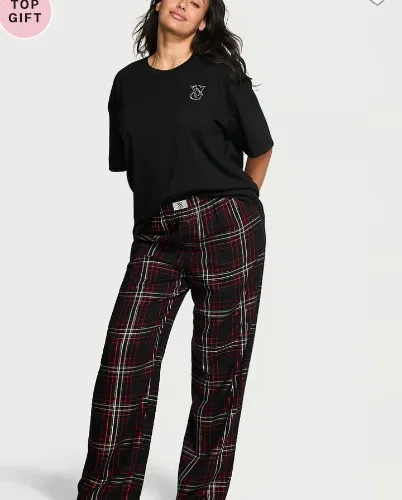 Victoria's Secret PJ Set in Black