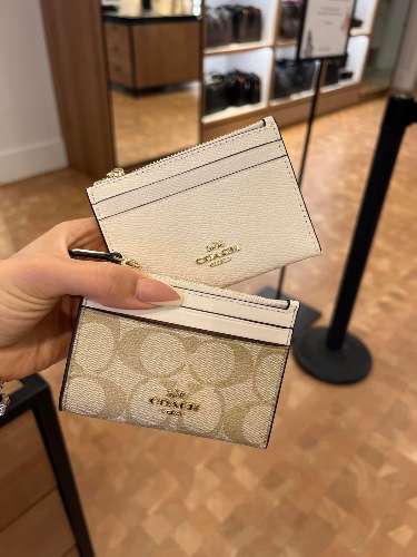 Coach Card Holder 