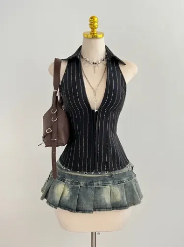 Women's Summer Striped Slim-Fit Sleeveless Halter Vest, Fashionable American Vintage Design, Casual Wear for Women, Fashionable Shirts