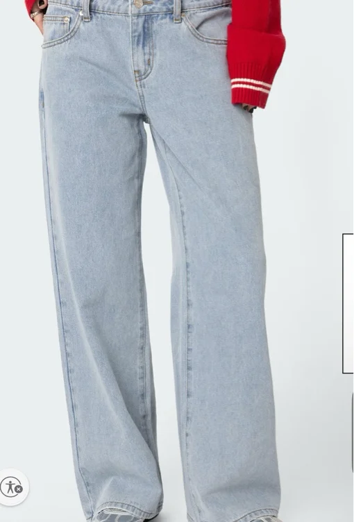 Petite Raelynn Washed Low Rise Jeans