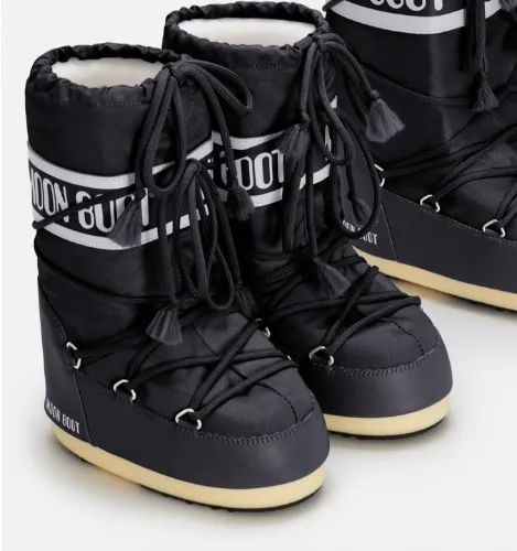 Moon Boots