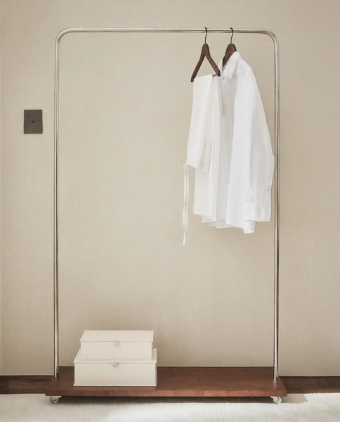 METAL AND WOOD CLOTHES RACK