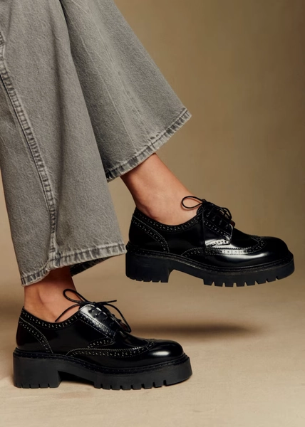 Jacob Derbies - Glossy Black