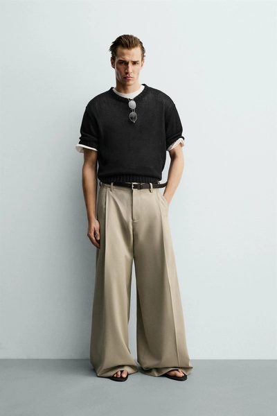 PLEATED WIDE FIT PANTS