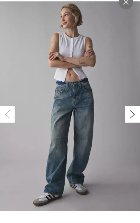 BDG Logan Buckle Baggy Barrel Jean