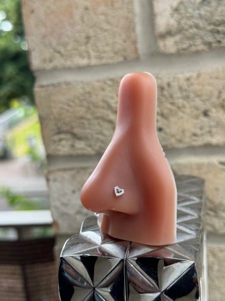 Mini heart diamante nose stud