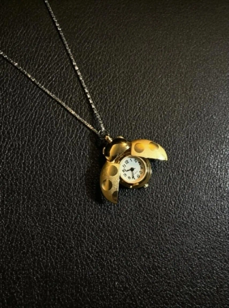 Vintage Ladybug Locket Watch Necklace, Functional Mini Beetle Pendant Quartz Clock Jewelry