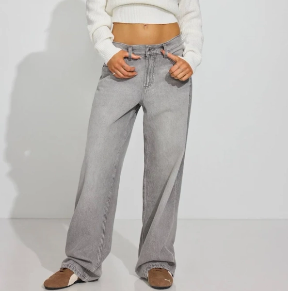 Garage Women's Low Rise Baggy Jeans