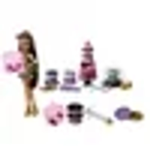 Monster High Scary Sweet Birthday Cake Kit with Clawdeen Wolf Doll and 20+ Decorating Accessories