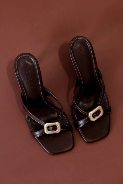 Jodie High Heel With Hardware - Chocolate 35