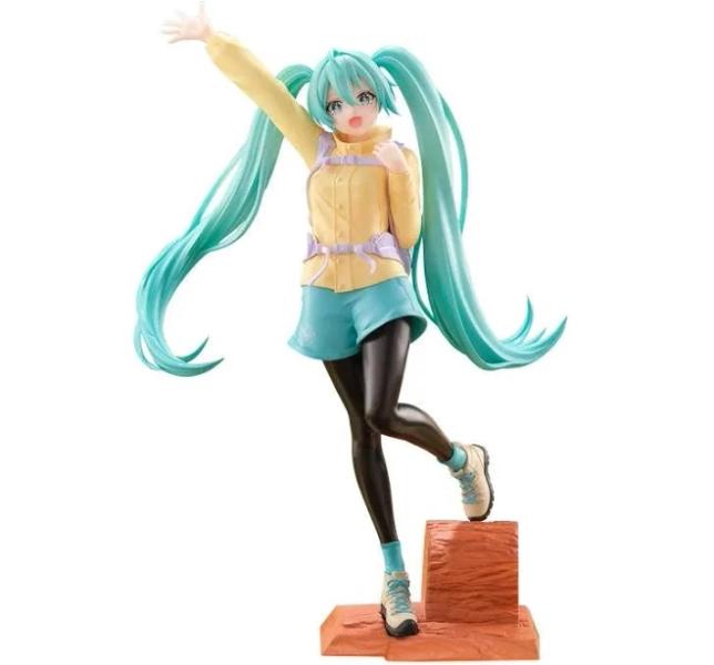 Banpresto Hatsune Miku Holiday Memories Mountain Climbing Figure