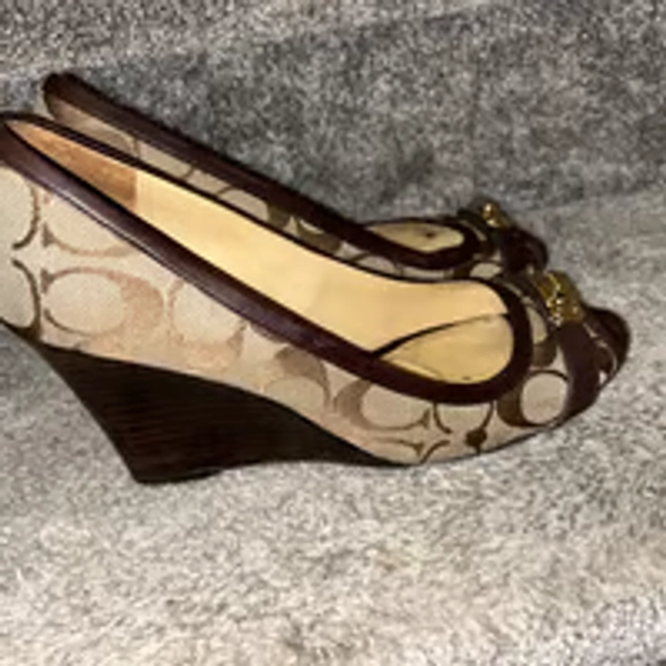 Coach Women's Brown Signature Logo Irene Wedge Heel Size 9 B