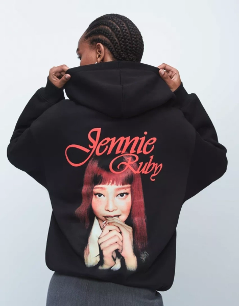 קפוצ'ון Jennie Ruby עם הדפס