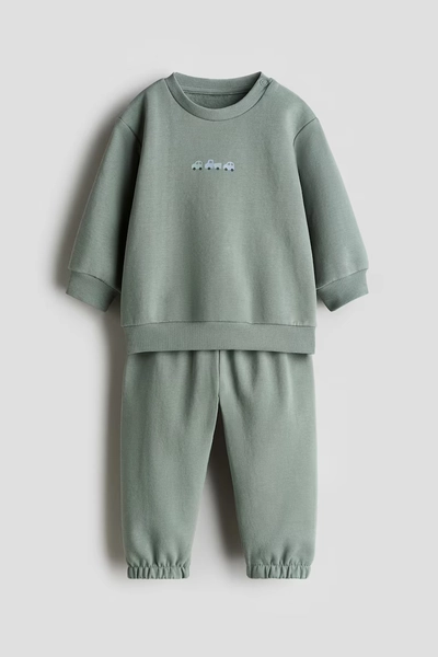 2-piece sweatshirt set