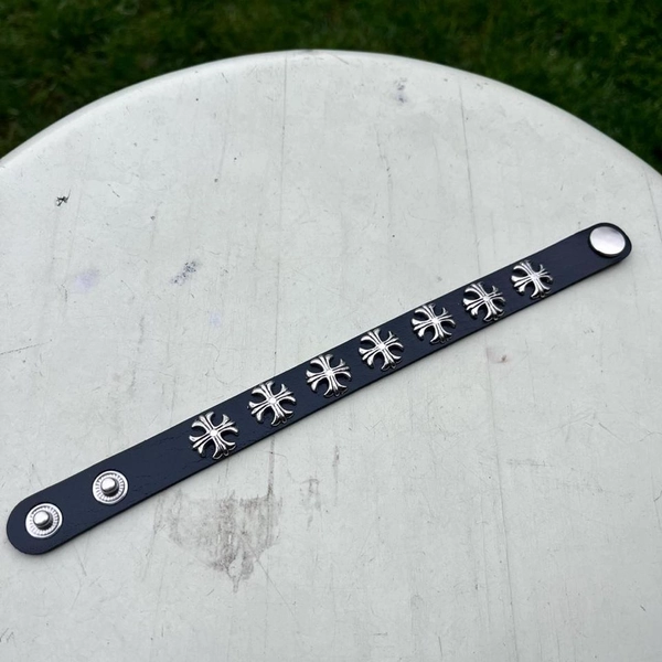 Y2K Black leather bracelet with silver...