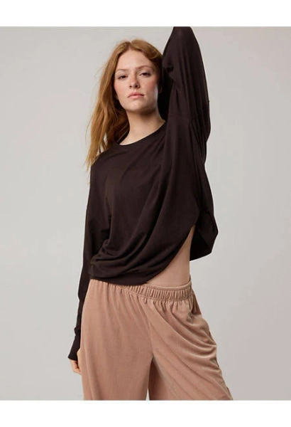 Aerie Let's Stretch Long Sleeve Boyfriend T-Shirt