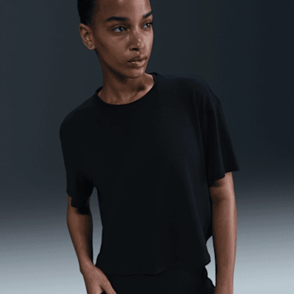 Nike One Relaxed Women's Dri-FIT Cropped Short-Sleeve Top