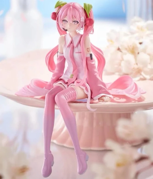 Furyu Sakura Miku Noodle Stopper Figure
