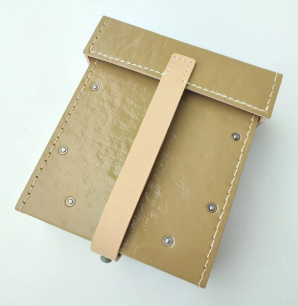 MG Pouch DAK