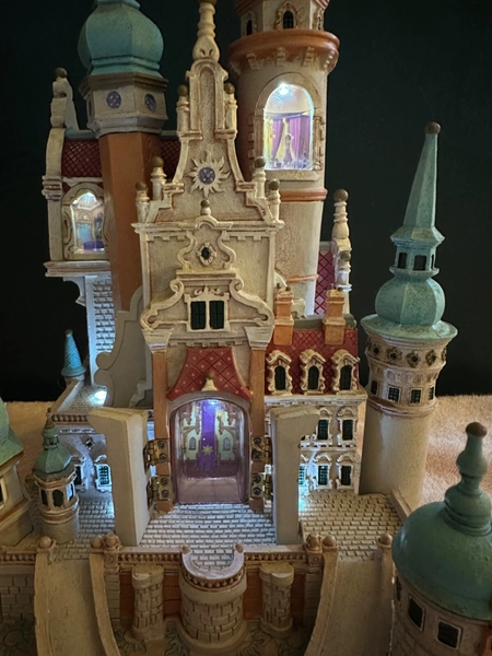 Rapunzel Light-Up Figurine Disney Castle Collection Limited 2020 5/10