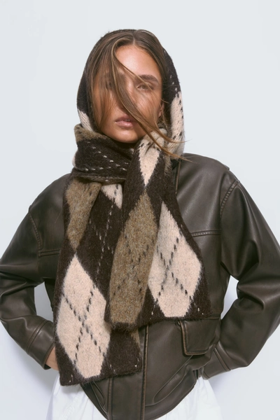 Argyle scarf