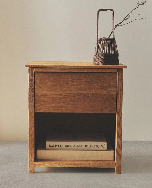 OAK BEDSIDE TABLE