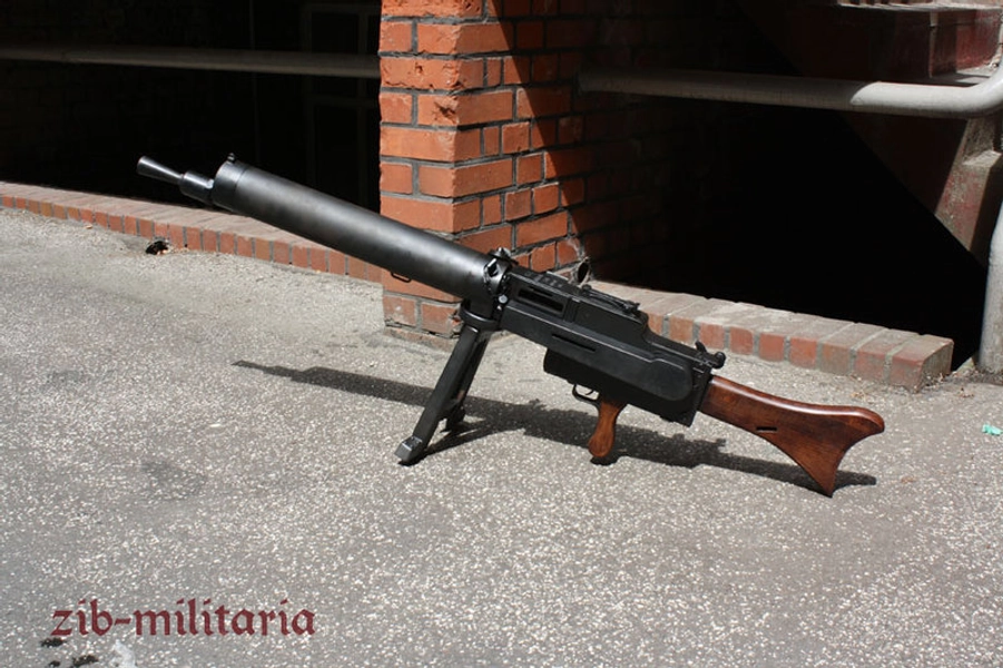 MG 08