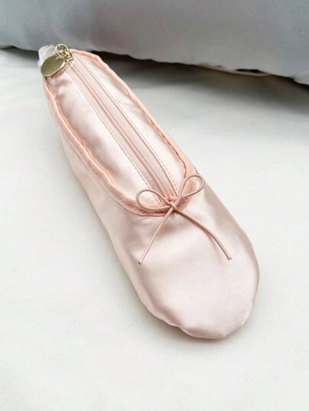 1pc Vintage French Handmade Ballet Shoe Makeup Bag, Pencil Case, Storage Pouch - Elegant, High-Quality, Multi-Functional Storage Bag With Ballet Shoe Design, Great For Makeup, Stationery, Student Gifts, Holiday Gifts Makeup Travel Toiletry Organizer Essentials Gifts Storage Zipper Accessories Nail Bag,Room Decor, Bags,Makeup Bag,Vanity,Travel,Make Up Bag,Travel Essentials,Organizer,Storage,Travel Essential,Makeup Organizer,Makeup Bags,Make Up Organizer,Organiser,Toiletry Bag,Desk Organiser,Cosmetic Bag,Makeup Pouch,Make Up Organize,Vanity Accessories,Make Up Pouch,Make Up Bags