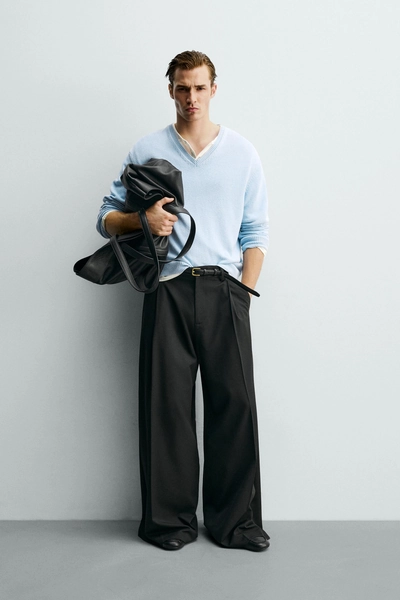 PLEATED WIDE FIT PANTS