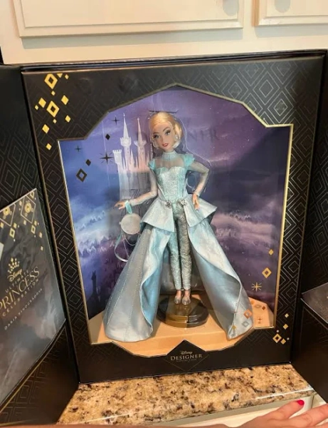 Disney Designer collection Cinderella NIB1