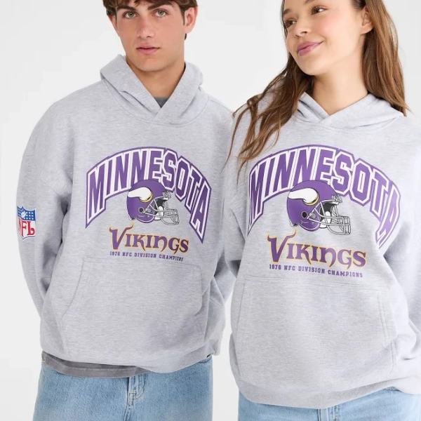 Aeropostale Men's Minnesota Vikings 1976 Season Pullover Hoodie