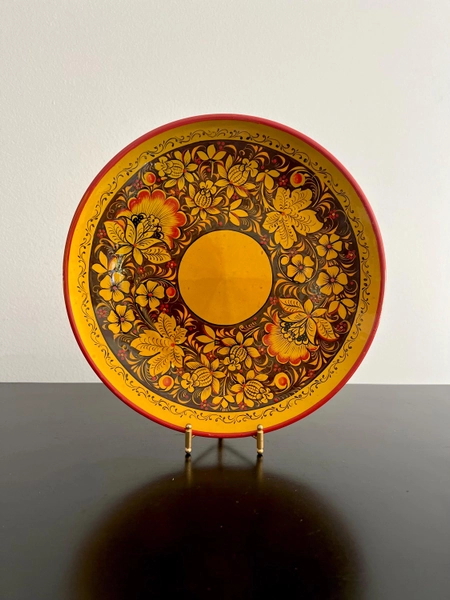 Vintage Ukrainian ceramic wall plate. Folk Art decor