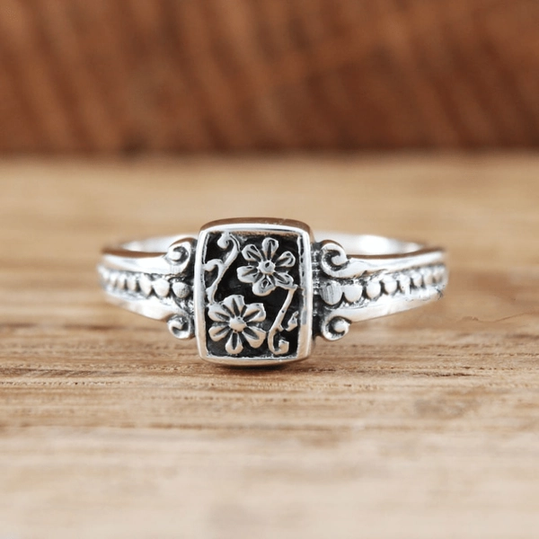 Vintage Bohemian Flower Woman Ring Fashionable Promise Lady Gift