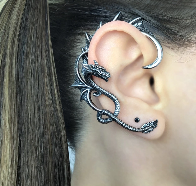 Dragon cuff earring, Dragon cuff earring, Gothic earring, gothic jewelry, Dragon ear cuff, Dragon earring, screw back earring