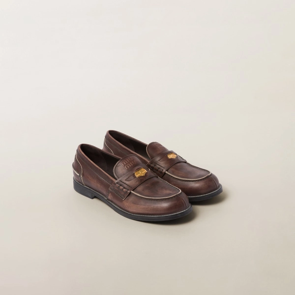 Penny loafer em couro com efeito vintage
