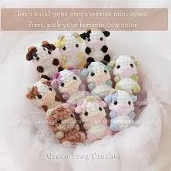 Amigurumi Surprise Mini Cow in ice cream and cupcake, no sew amigurumi crochet patterns: Creamoo the Mini Cows - Green Frog