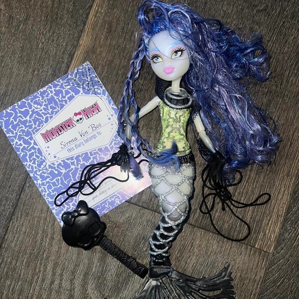 Monster High doll Sirena Von Boo 