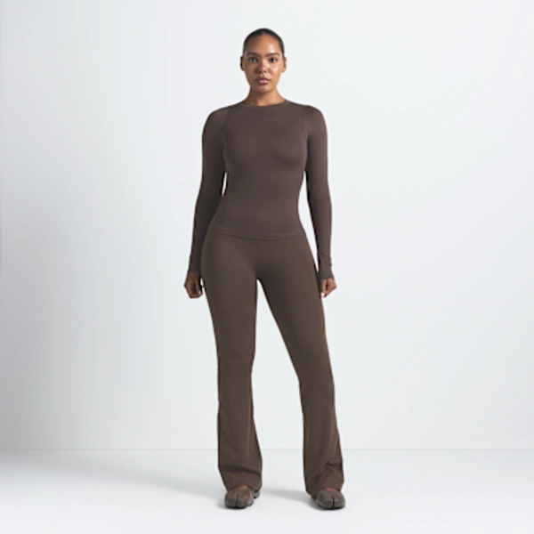 NikeSKIMS Matte Women's High-Waisted Slim Flared Leggings