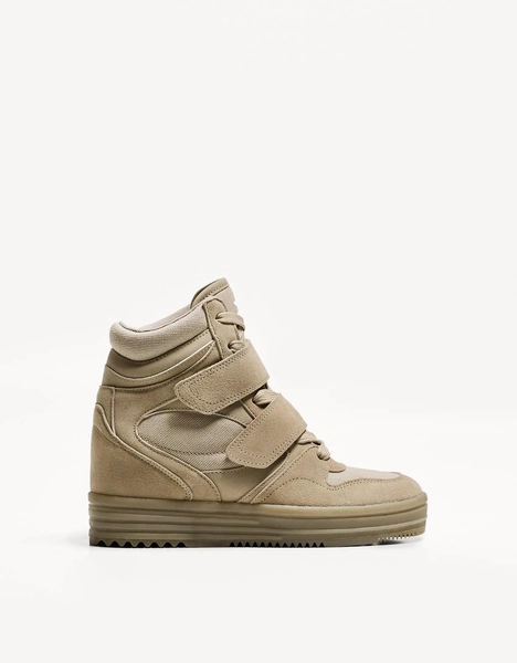 High-top trainers with inner wedge - Women | Bershka