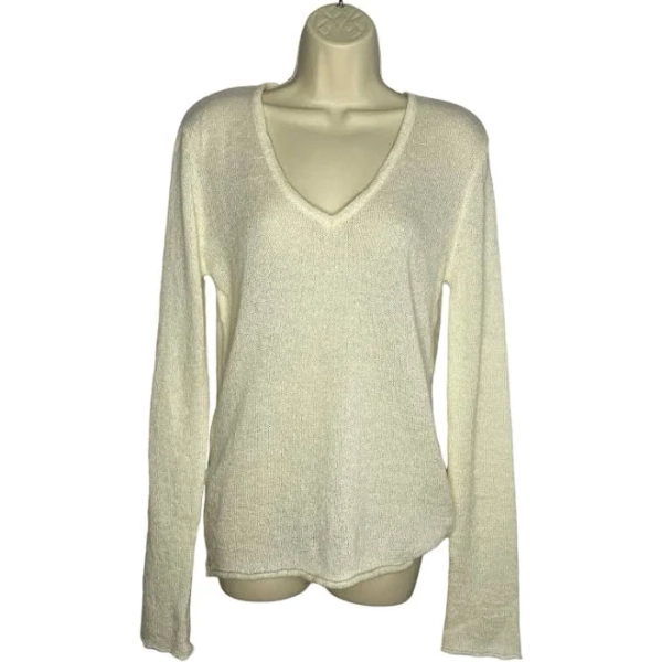 Brandy Melville Women's Long Sleeve V-Neck Sweater