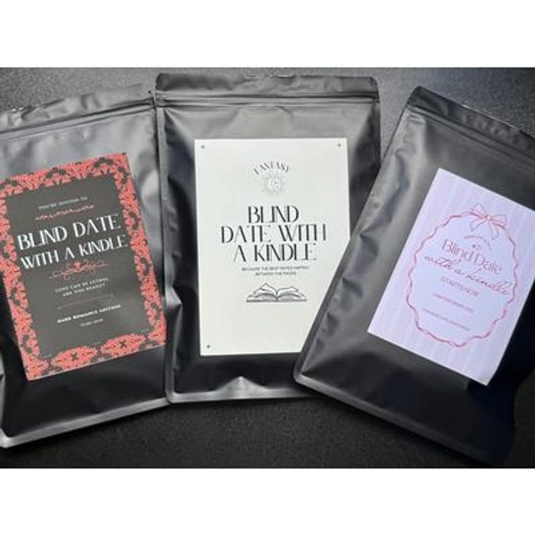 Blind Date with a Kindle Bundle: Book Lover Gift Set