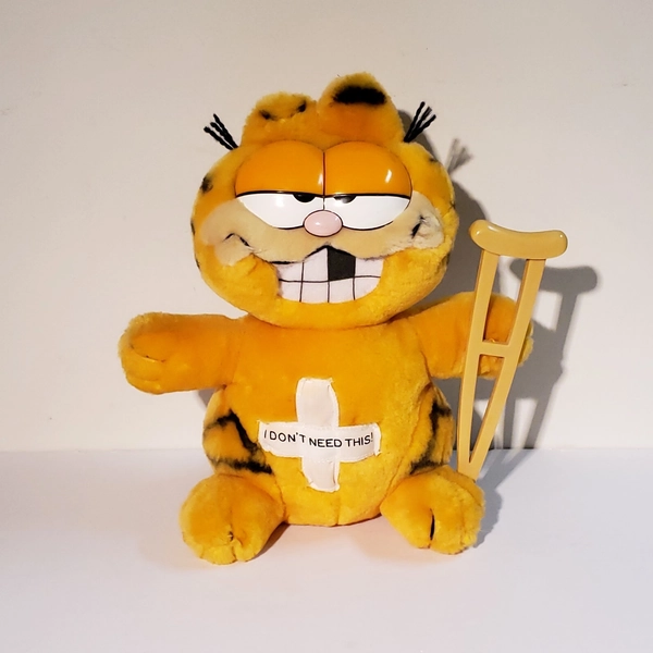Garfield 1981 Plush w/ Crutch