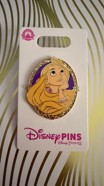 Disney Parks 2022 Tangled RAPUNZEL Princess Portrait Cameo Frame Pin #151