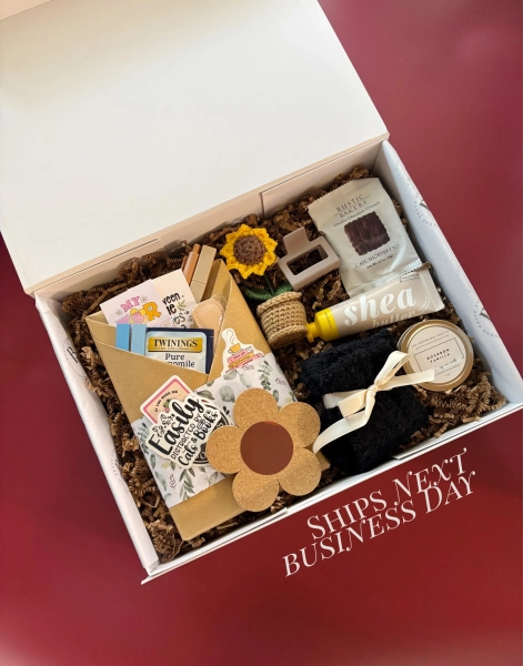 Book Blind Date Gift Set Box without the Book Lover Club Bookish Personalized Gift For Book Lover Gift Book Worm Gift Box Accessories
