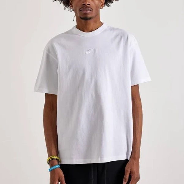 Nike Men's Sportswear Premium Essentials T-Shirt