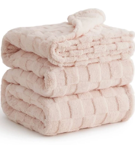Bedsure 269gsm Fleece Blanket For Couch - Super Soft Cozy Blankets For Women GentleSoft ️ Bedsure Color: Light Pink Size: Twin-XL